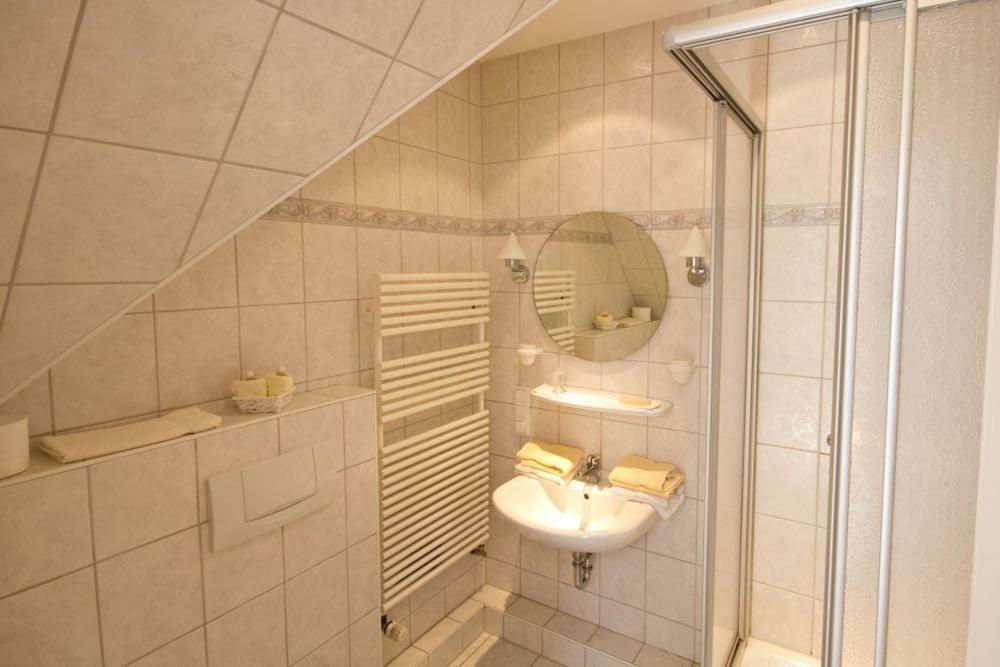 Kapitaenshaus " Passat " Apartamento Wittdün Exterior foto